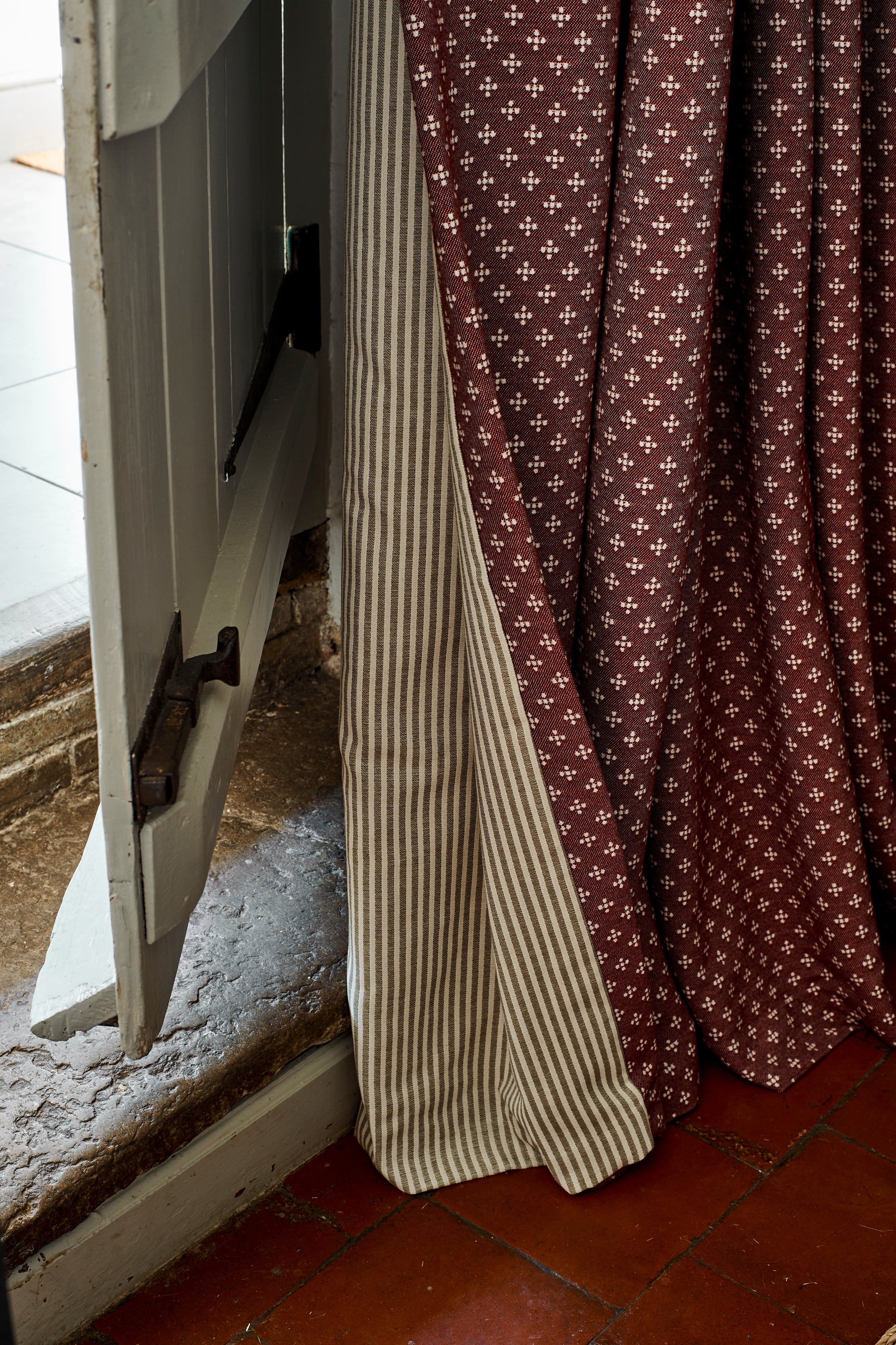 NEW Blind Ditsy Five Merino Wool Redwood