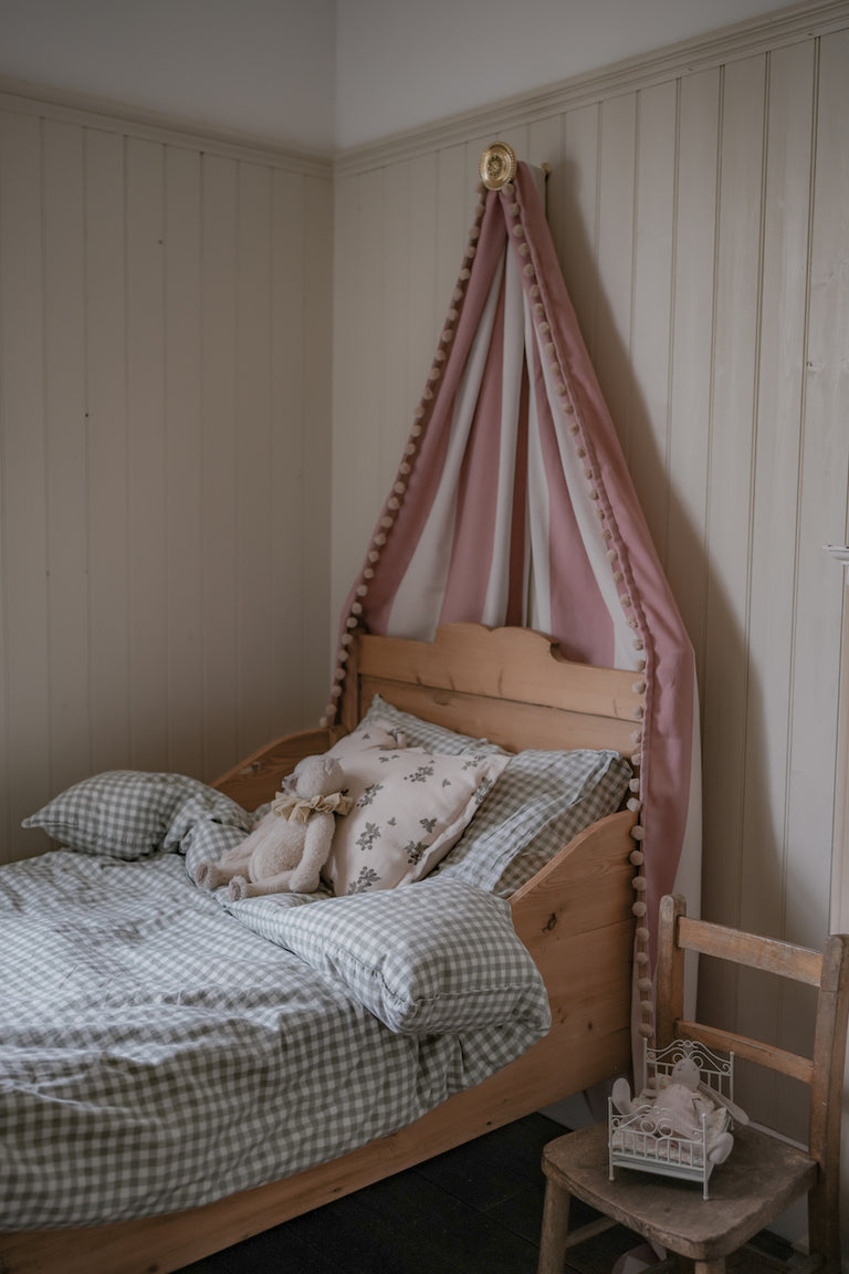 Bed Canopies — Tori Murphy Ltd