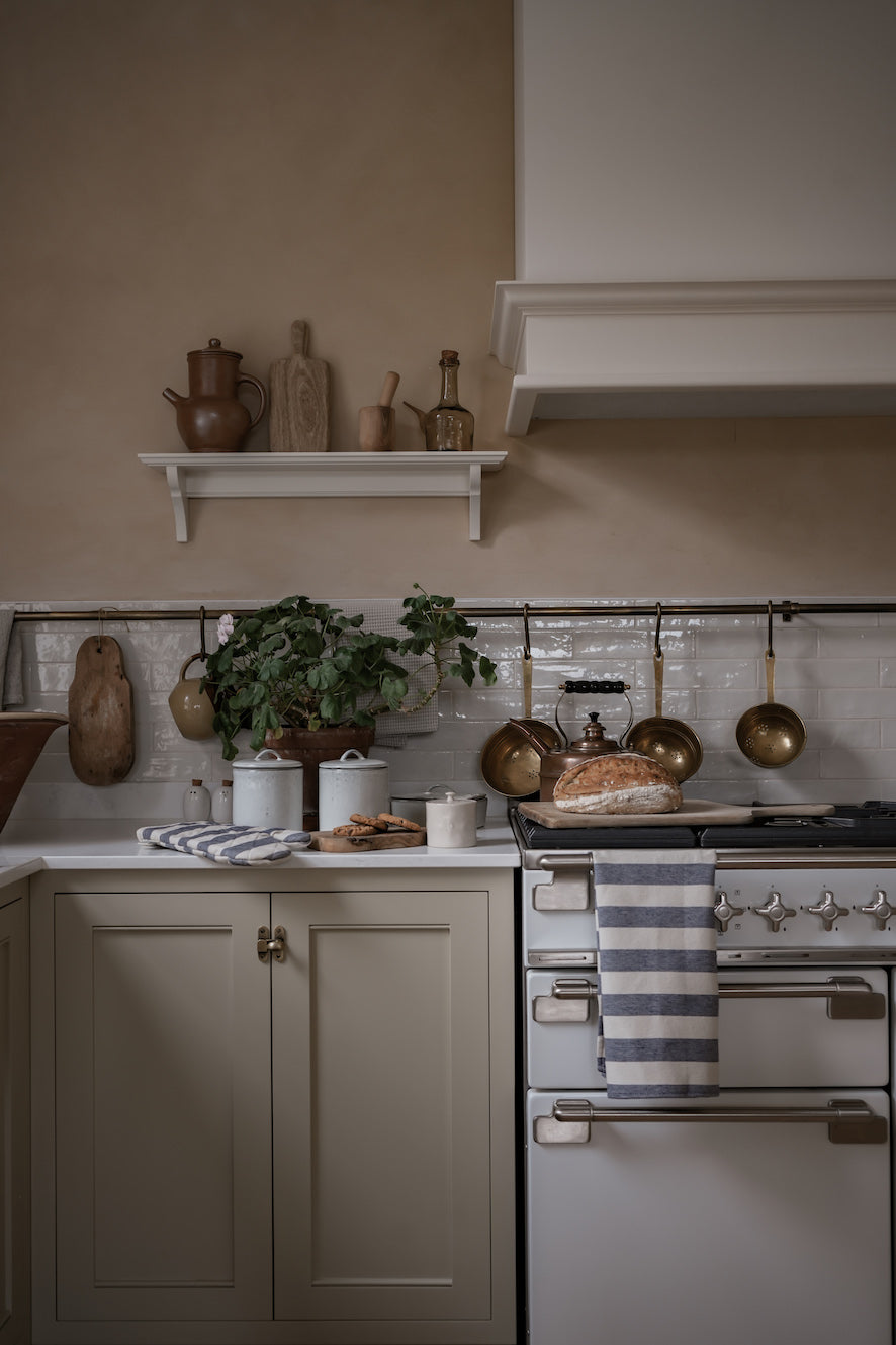 Fastnet Stripe Oven Glove Navy