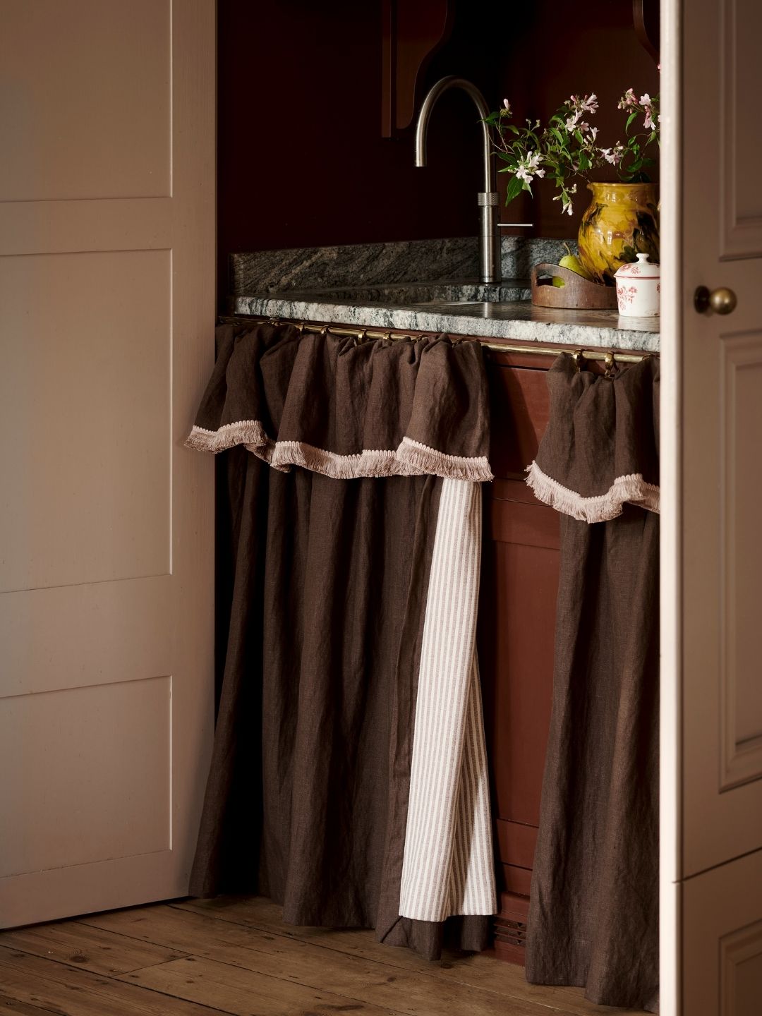 NEW Curtain Linen Chocolate