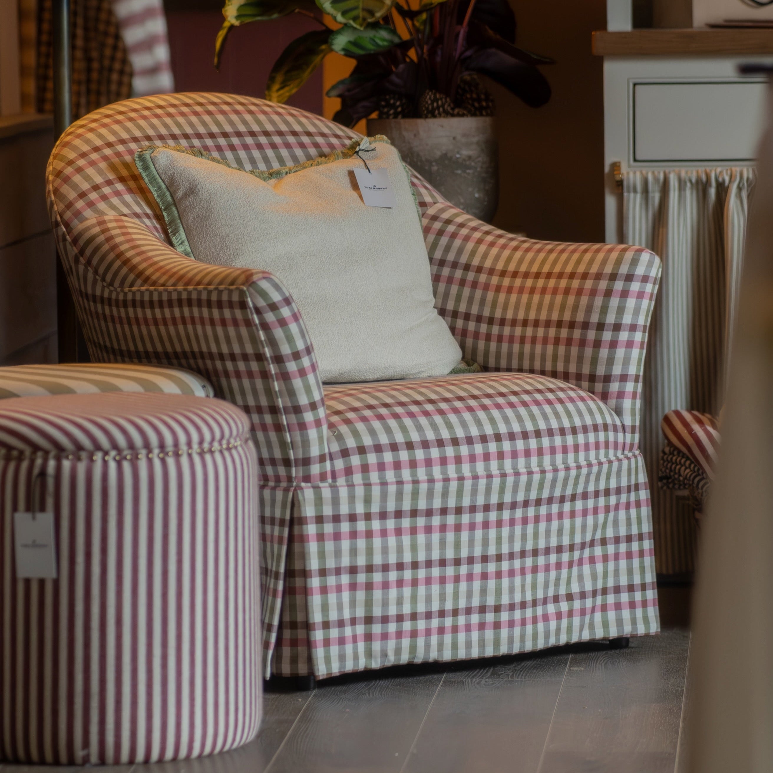 Armchair Dresser Check Cherry